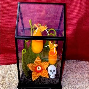 Spooky Terrarium deadstock